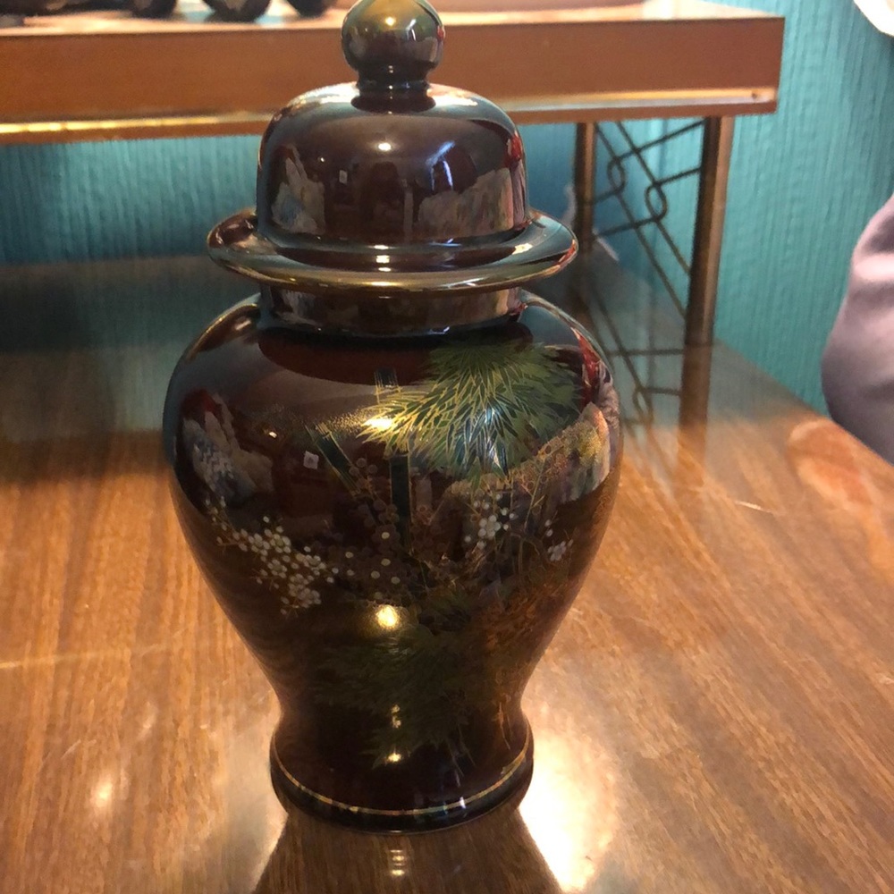 Vintage OMC Otagiri Merchantile Company Japan 8 1/2” x 5” Vase with Lid